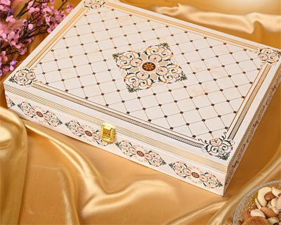 White Flower Giftbox,filled Almonds, Cashew, Pistachio, Walnuts, Raisins & Khumani