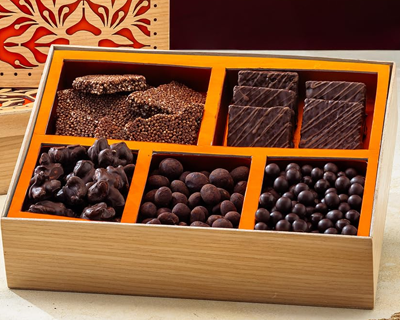 Chocolate Hamper- 600G | Assorted Flavours Chocolates with Coated Almonds & Nuts | Premium Chocolate Gift Box for Festivals & Special Occasions