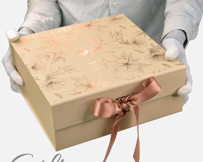 MEDIUM Gift Box for Packaging 26 x 26 x 10 cm, Decorative Gift Packing Box with Floral Foil Design