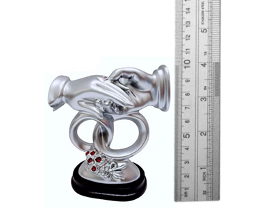 Dul Dul Porcelain Couple Ring Showpiece for Valentine