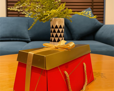 Premium Dry Fruit Gift Box – Almonds & Cashews in Unbreakable Jars