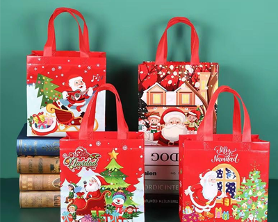 Glitreeprops Christmas present gift combo set for kids | Xmas gift bag 10 items cute school stationery pen pencil eraser diary keychain stickers badge