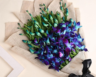FlowerAura Premium Fresh Live Flower Bouquet