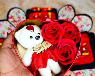 Explosive Gift Box, Birthday Gift, Wedding Gift, Valentine Love Gift For Your Wife/Husband, Fiance, Boyfriend With 12 Chocolate Each